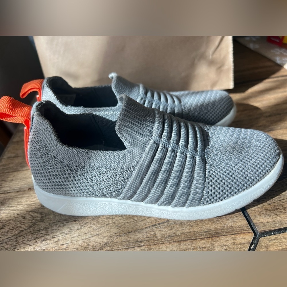 Clarks kids shoes  Ezera Walk T. Sneaker size 12